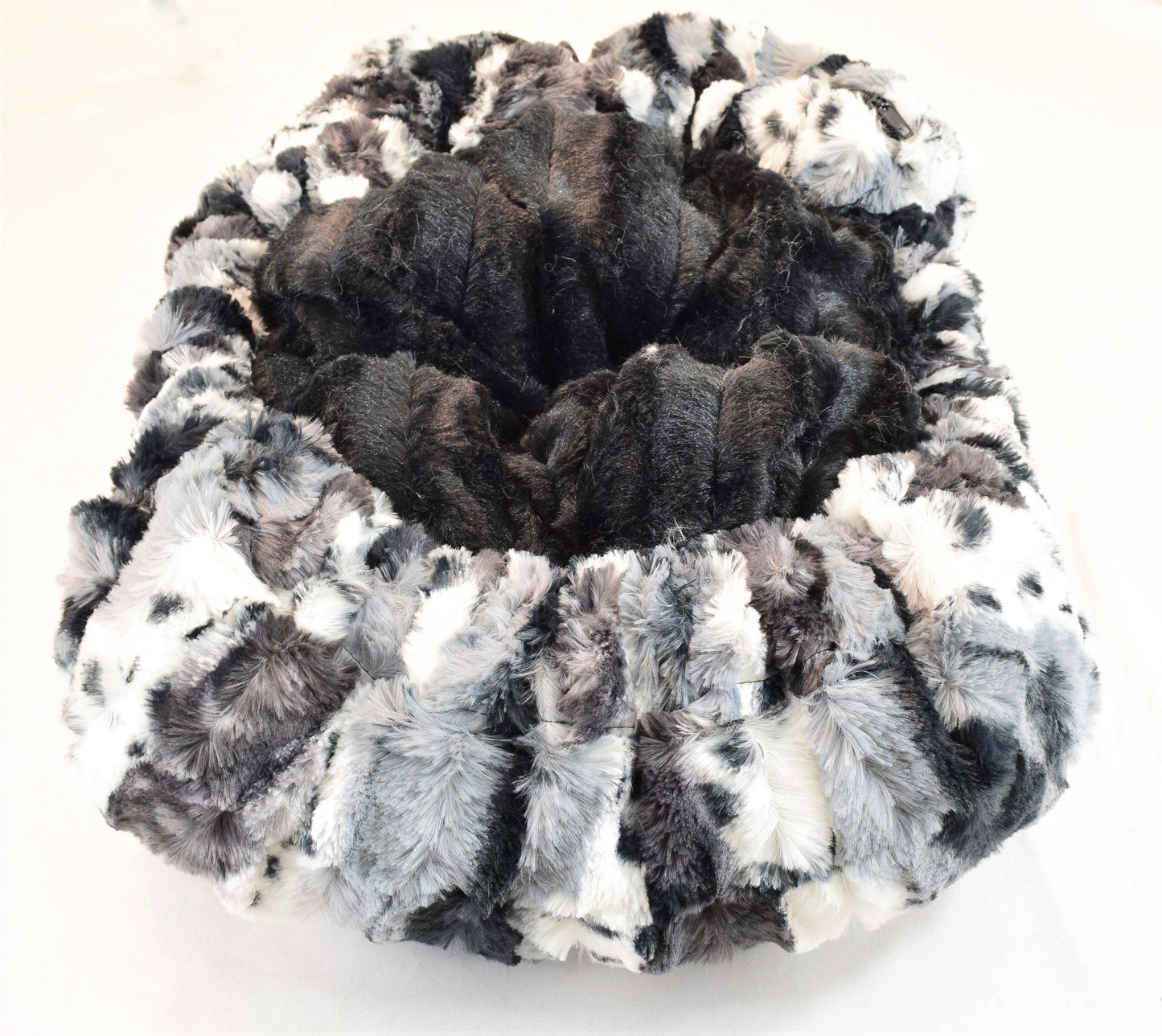 Exotic Fur Black & Black Mink Travel Bed/Blanket: Medium  Image
